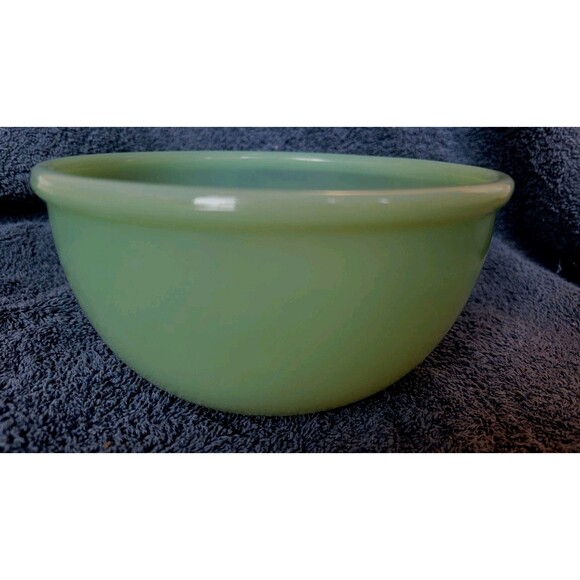 Fire King Jadite Beaded Edge Mixing Bowl 6"  Excellent Condition - Picture 1 of 4